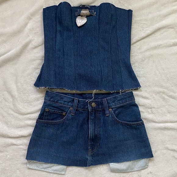 Dakota set 🎧🤍🪩 - Picture 1 of 6